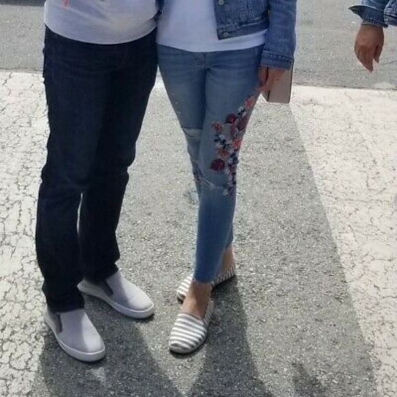 Abercrombie's and Fitch Jeans. New with - Picture 3 of 7